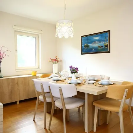 Inn Villa Вилла *