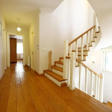 Inn Villa Вилла *